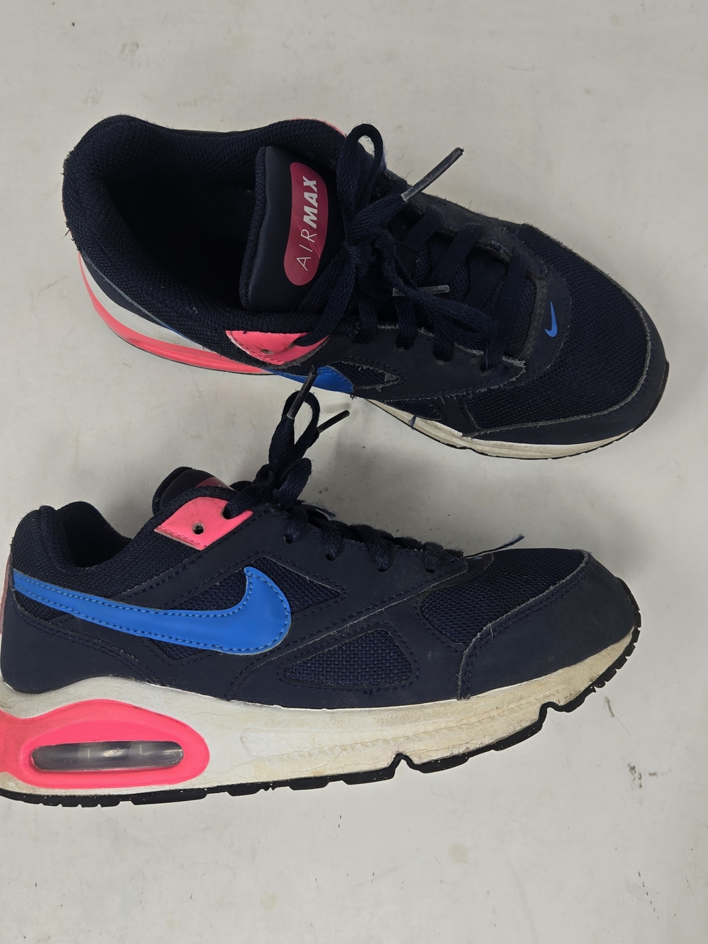 Nike Air Max Navy Blue With Blue and Pink Accents Lace Up Sneakers Kids Size 2Y